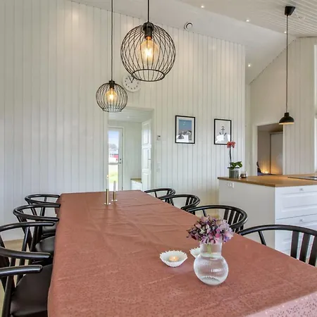 Alea - 800m From The Sea By Interhome Vakantiehuis