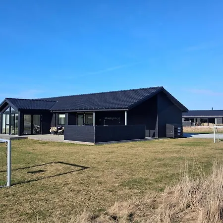 Alea - 800m From The Sea By Interhome *